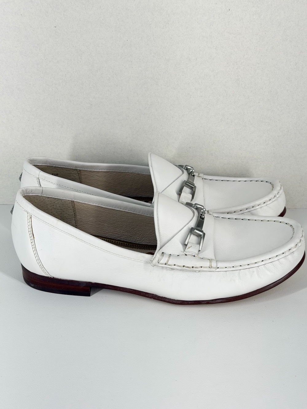 Sam Edelman Loraine White Leather Bit
Loafers with silver hardware Size 7